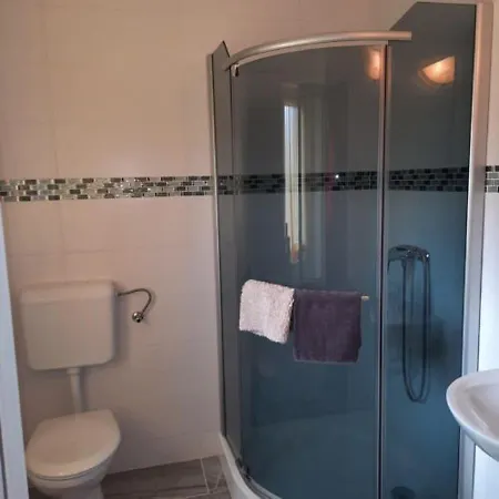 Sanyi Vendeghaz Guest house