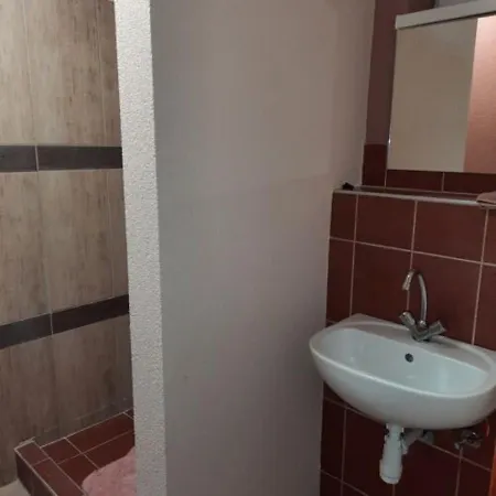 Sanyi Vendeghaz Guest house