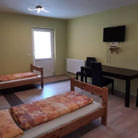 Guest house Sanyi Vendeghaz *